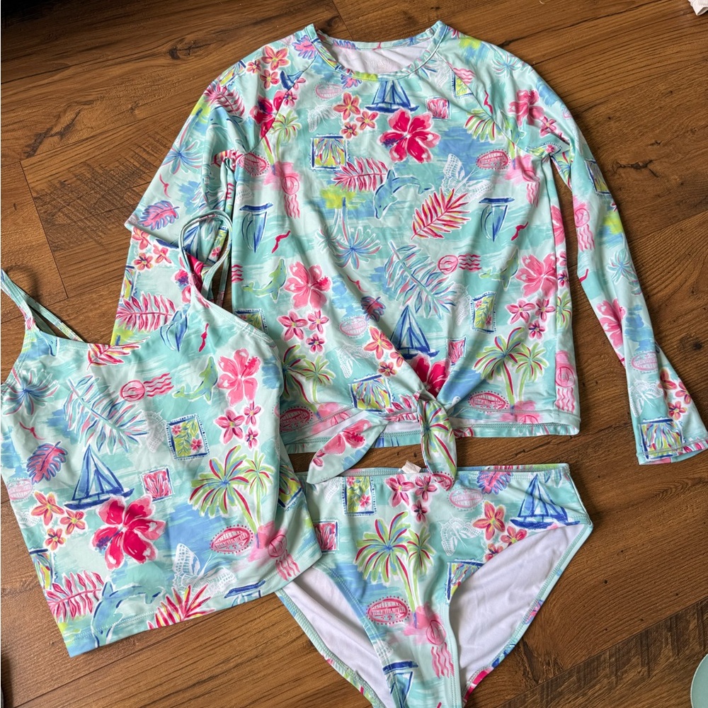 Swimsuit & RashGuard Set!